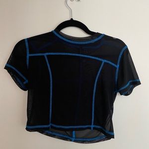 Crop mesh tee